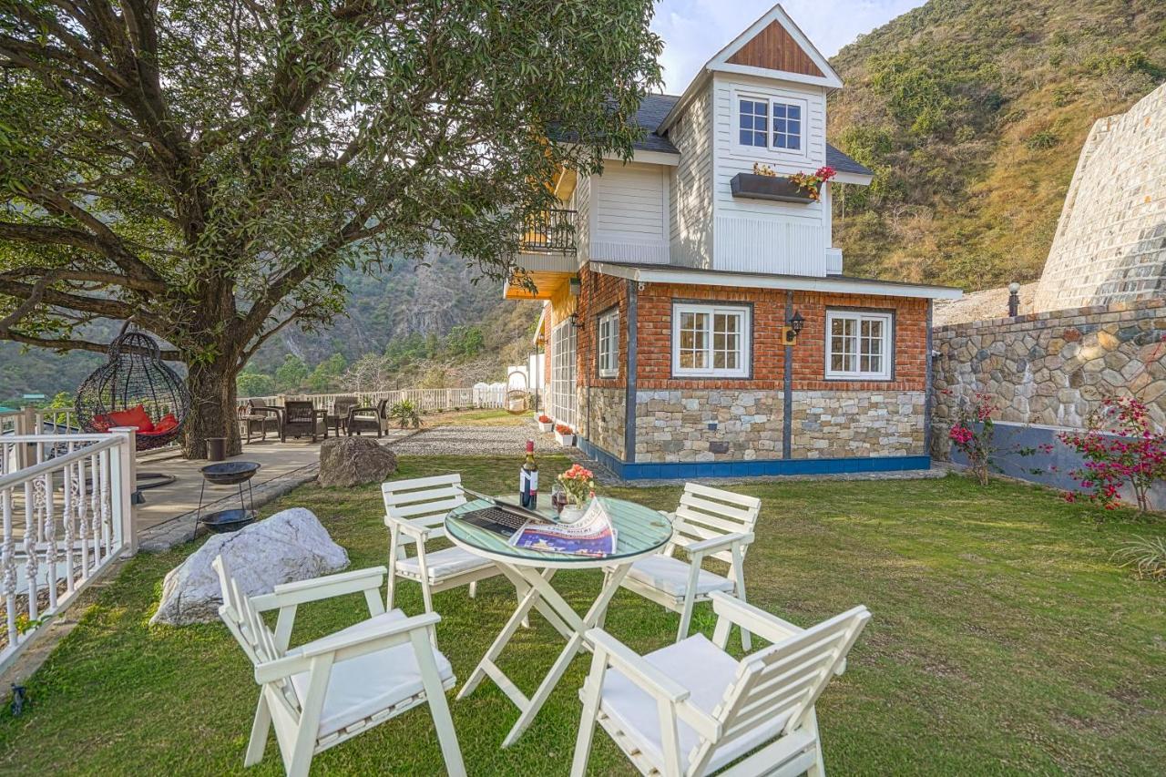 Saffronstays Woodpeckers Villa, Dehradun Rājpur Kültér fotó